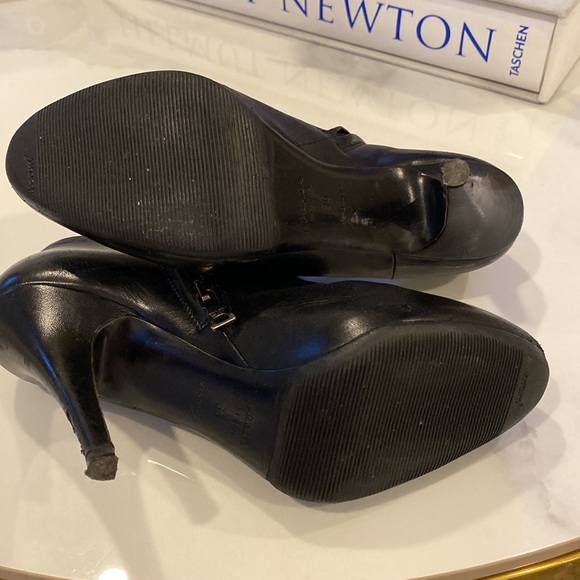 Prada boots - Picture 4 of 8